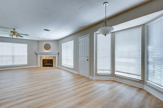Building Photo - 14002 Wheatbridge Dr