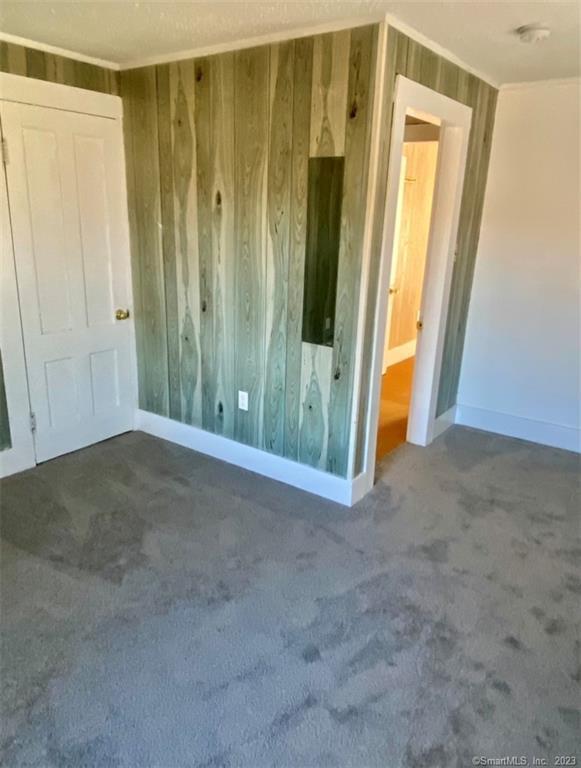 Building Photo - 18 Devine St