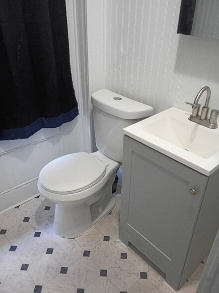 Building Photo - 1011 Willow St