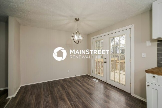 Building Photo - 3 Bedroom Pet-Friendly Home in LOUISVILLE,...