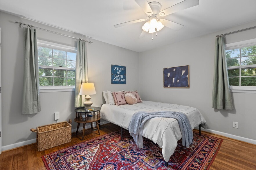 Primary Bedroom w/full Bath - 1028 Greenwich St