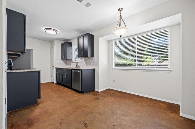 Building Photo - 9911 Dorset Dr