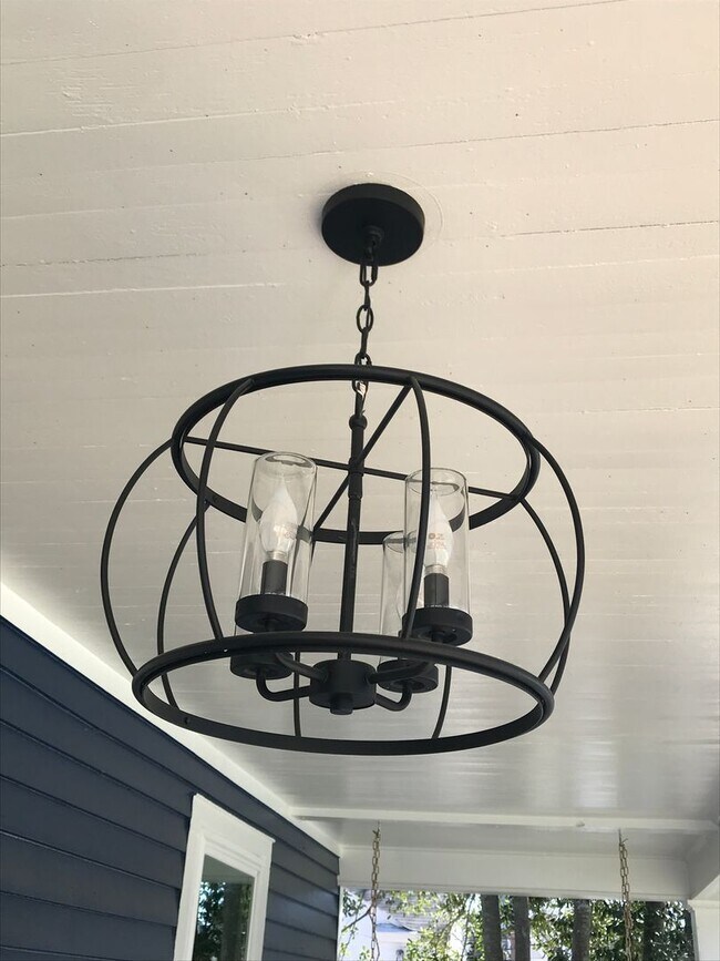 Building Photo - 1001 S 8th St