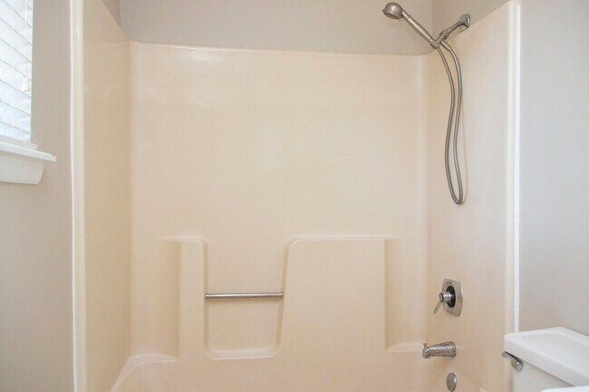 Building Photo - Heart of Madison City! Madison City Schools!