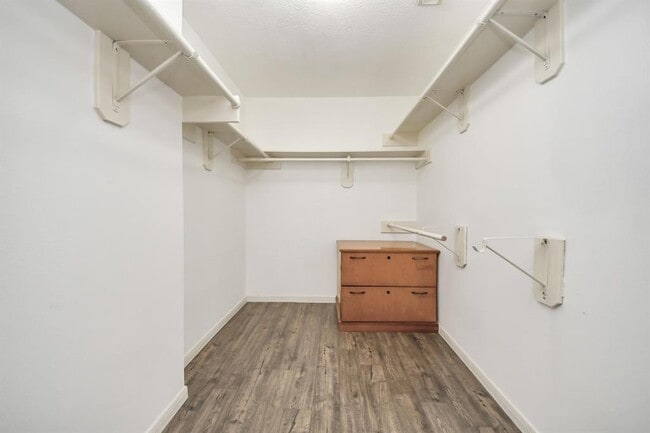 Building Photo - 21630 Live Oaks Spring Dr