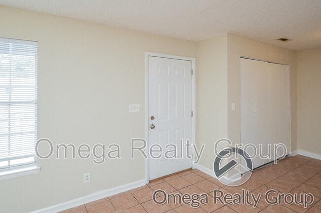 Building Photo - 3328 Meridian St N