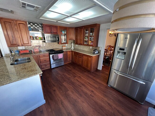 Building Photo - 4BD/3BA HOME IN SPRING VALLEY W/ SOLAR, POOL & SPA!