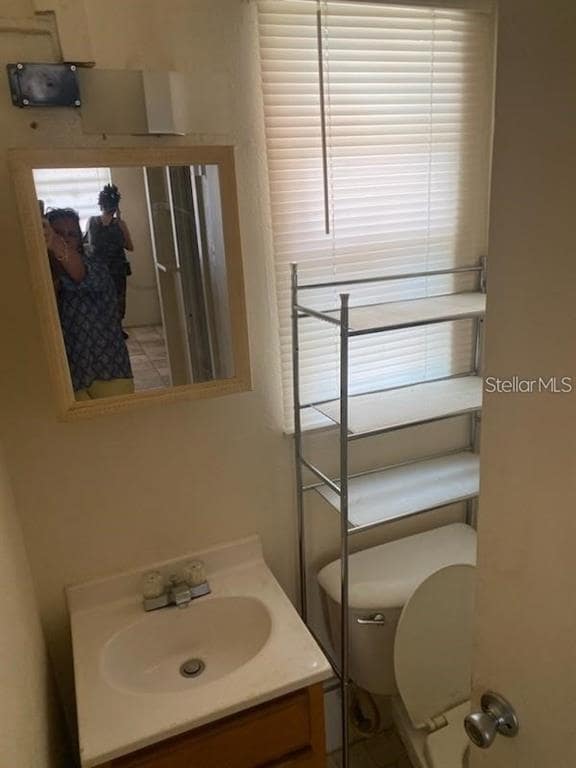 Building Photo - 203 W Wall St