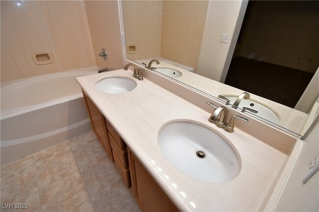 Building Photo - 11227 Andreola Ct