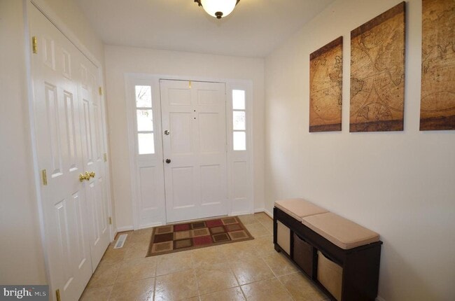 Building Photo - 6901 Stoneybrooke Ln