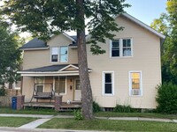 Building Photo - 630 Chicago Ave