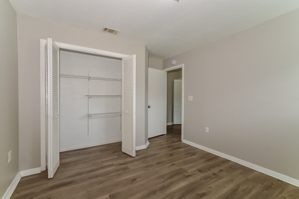 Building Photo - 518 Carlsbad Dr