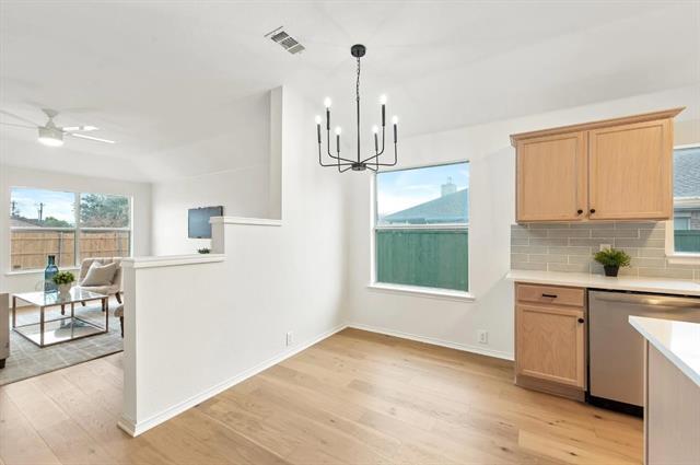 Building Photo - 1331 Primrose Dr