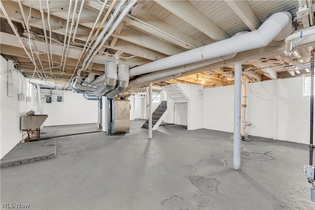 Building Photo - 8906 Jeffries Ave