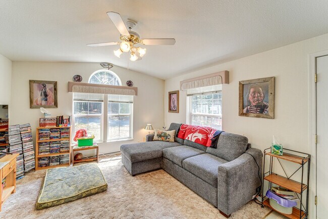 Building Photo - 16934 Tyee Dr
