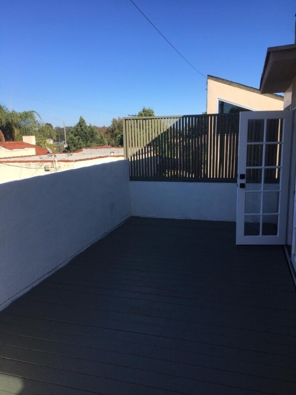 Building Photo - 3759 Lewis Ave