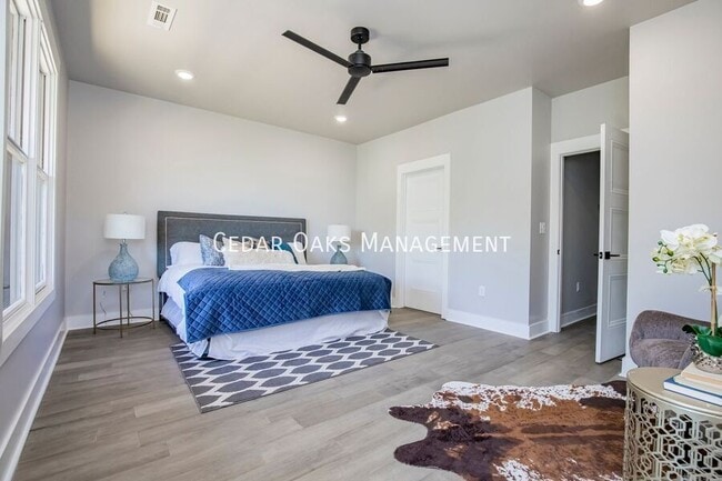 Building Photo - 116 E Mountain St