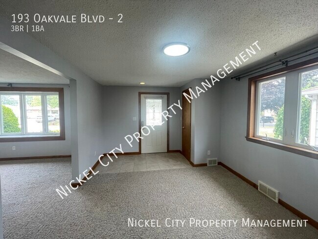 Building Photo - 193 Oakvale Blvd