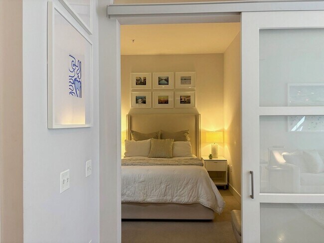 Building Photo - Southwest Water Front One Bedroom W/All Am...