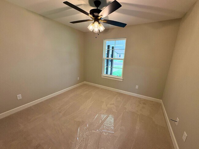 Building Photo - Newly Constructed 3bd/2ba Home!