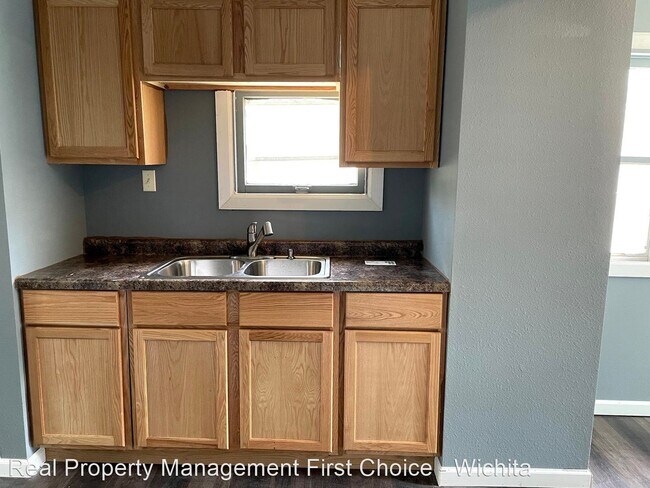 Building Photo - 2 br, 1 bath House - 1221 S Greenwood