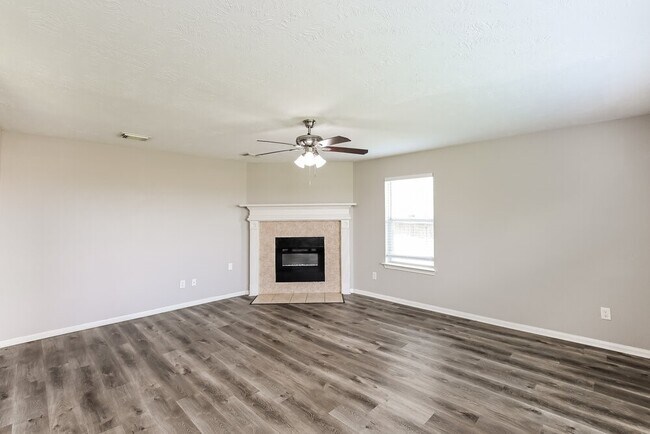 Building Photo - 5370 Kyla Cir