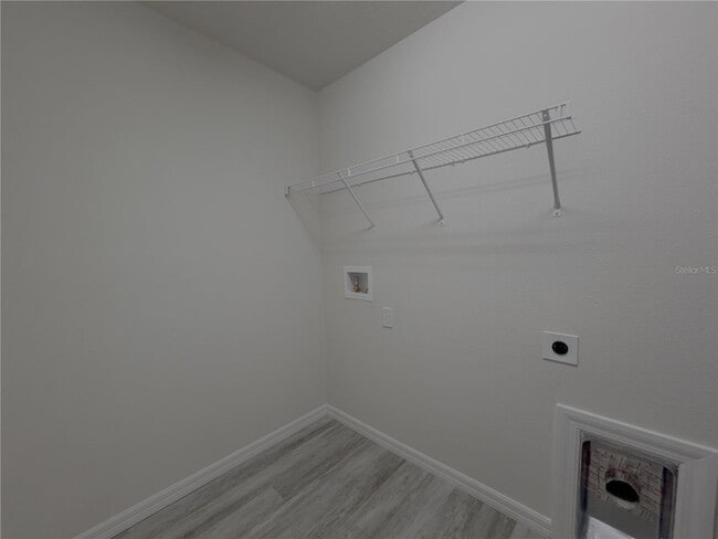 Building Photo - 678 Walkertown Dr