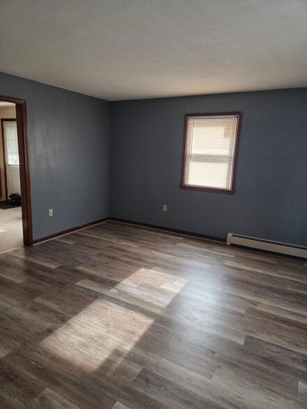 Building Photo - 76 William St