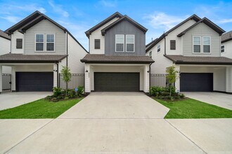 Building Photo - New construction 3 bedroom, 2.5 bathroom h...