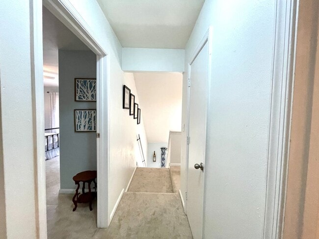 Building Photo - Spacious 6 bedroom home in Virginia Beach