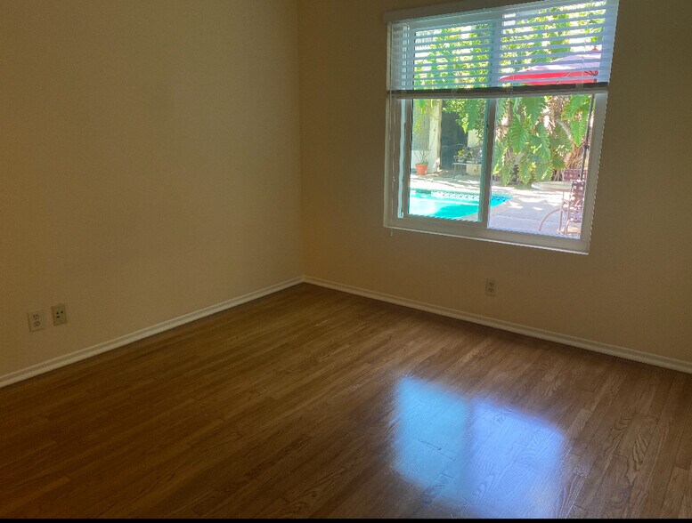 Building Photo - 3355 Manning Ave