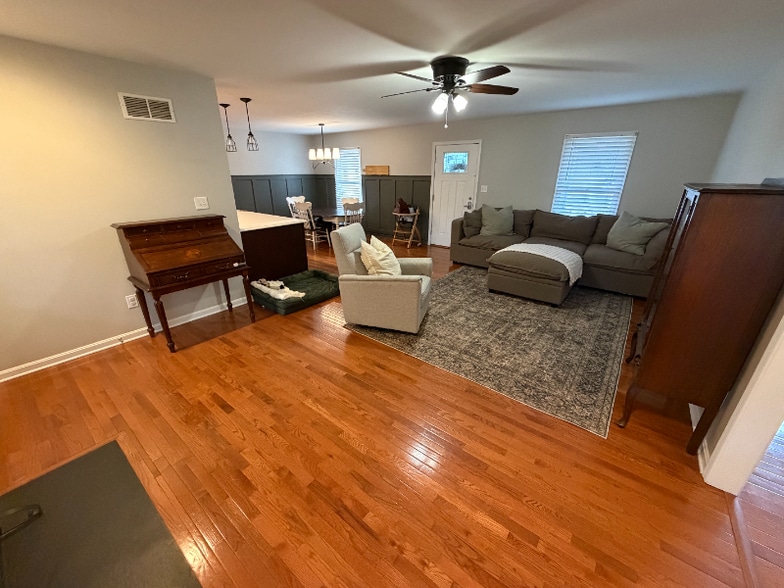 Building Photo - 9 Piper Court