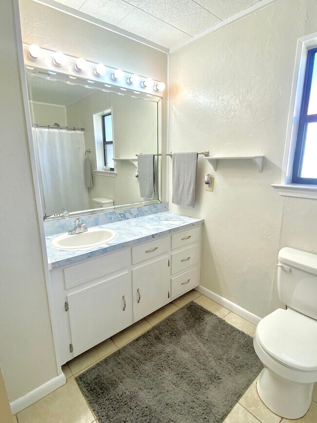 Building Photo - 4069 Christopher Ln