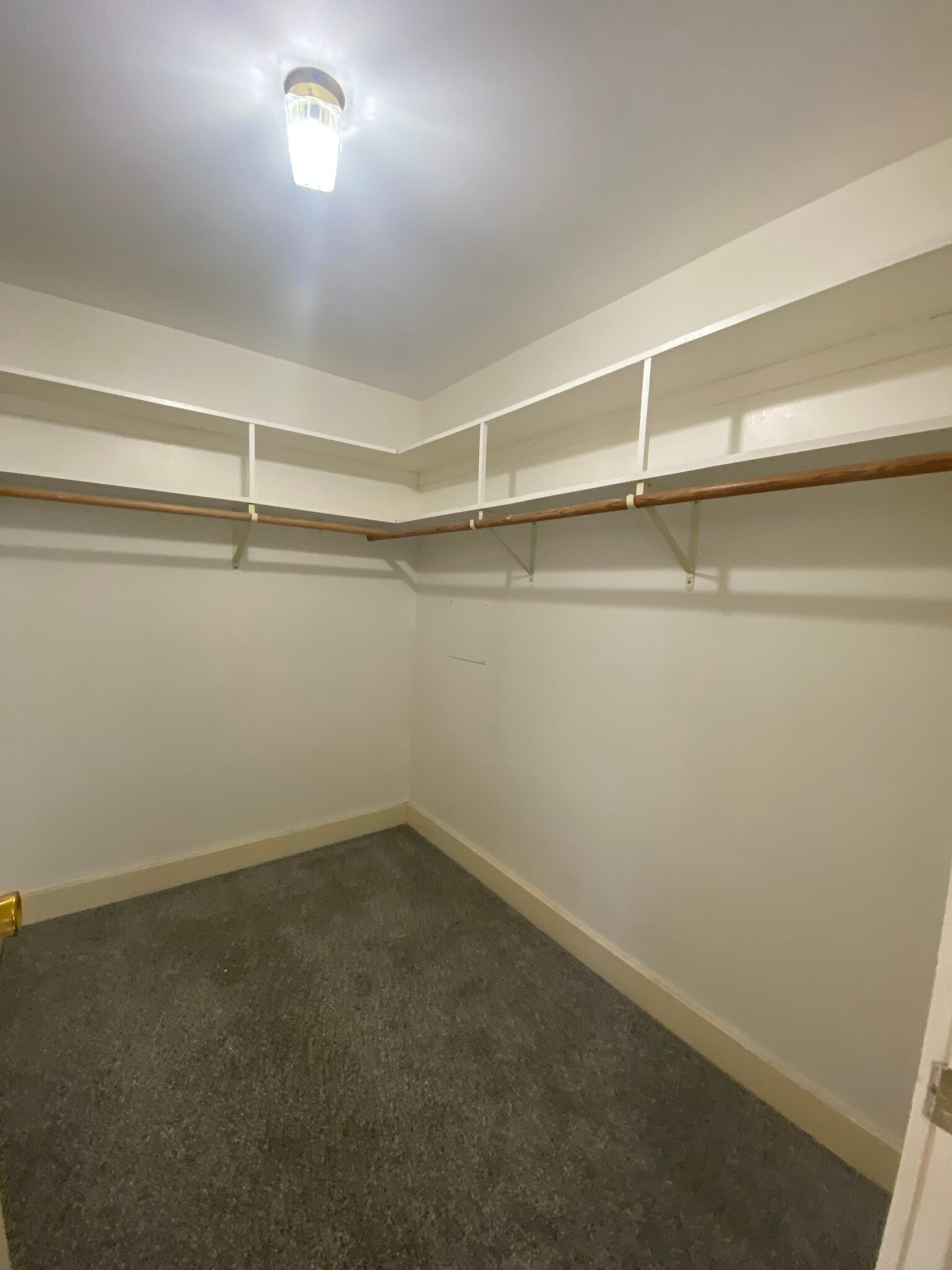 Building Photo - 24 Parkwood Dr