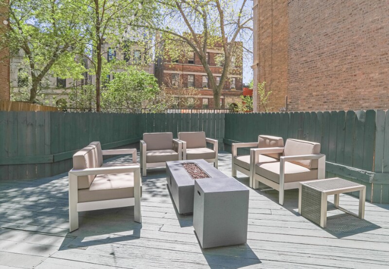 Building Photo - 2619 N Clark St