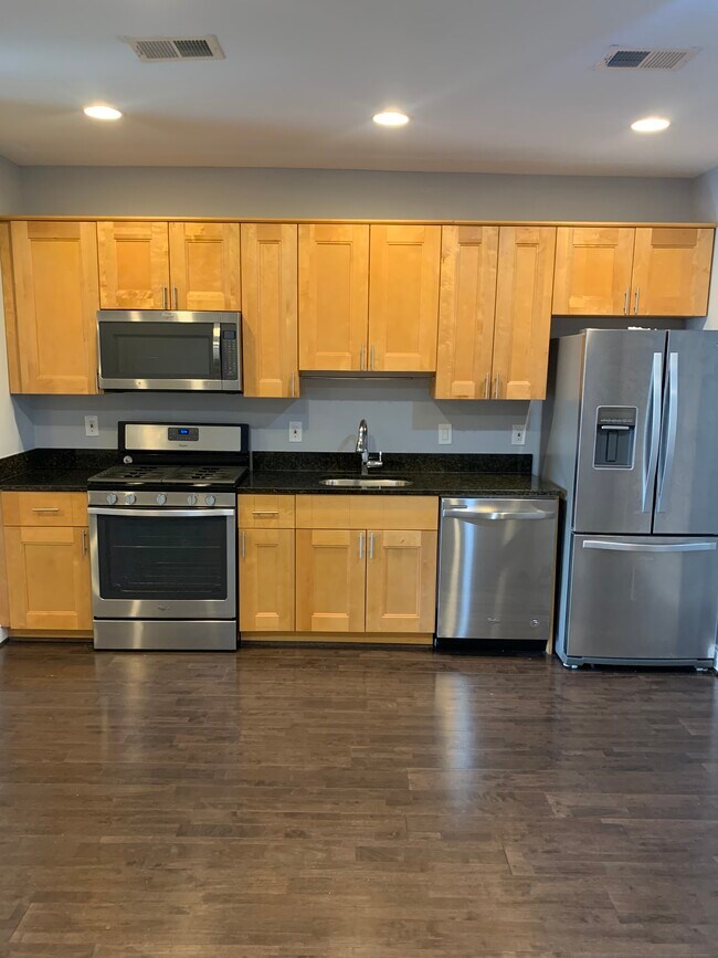 Kitchen - 1363 Childress St NE