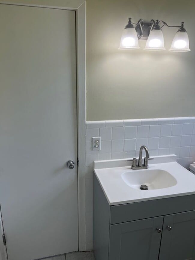 Building Photo - 1177 Tate Dr