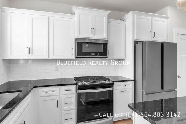 Building Photo - 271 Dalmatian Dr