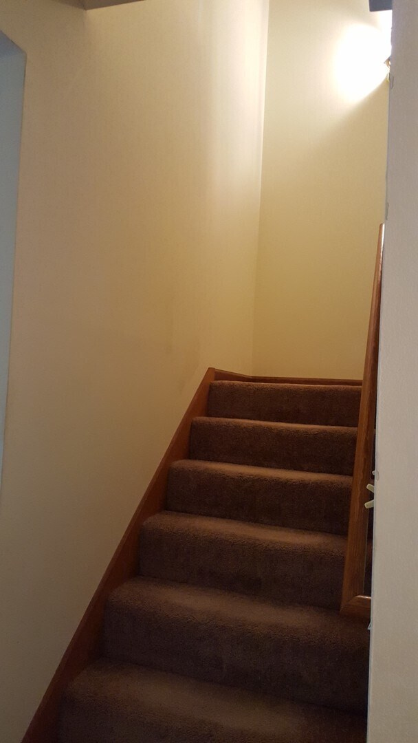 Building Photo - Highland Village - 3 bedroom 2 bath Home!