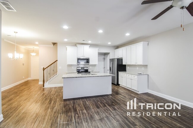Building Photo - 489 Trickum Hill Dr