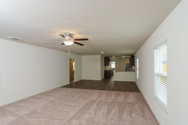 Building Photo - 11923 Lake Park