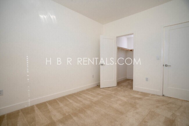 Building Photo - Charming 3-Bedroom Retreat on Barker Street with Spacious Living in Mountain House!