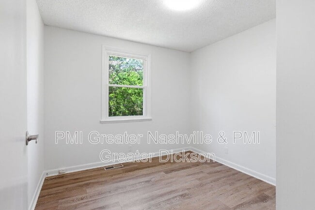 Building Photo - 704 McPherson Dr