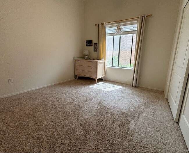 Building Photo - 10364 Fairway Loop