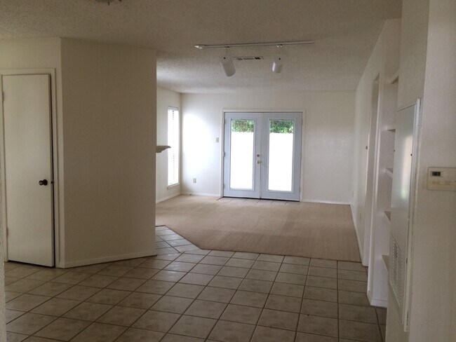 Primary Photo - FEEL AT HOME AT LAKE SHORE VILLAS *Upstairs*