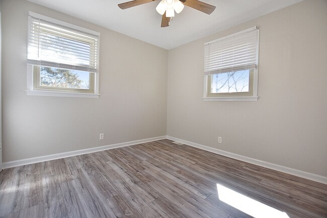 Building Photo - Pet Friendly Three Bedroom with Basement!