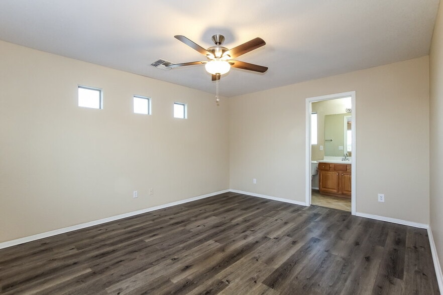 Building Photo - 17423 W Watson Ln