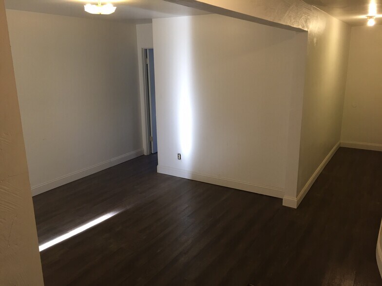 Building Photo - 3209 Ward St