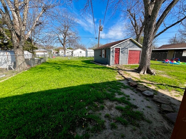 Building Photo - 3817 Frazier Ave