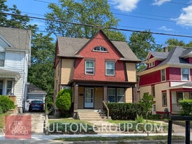 Building Photo - 140 Diamond Ave SE